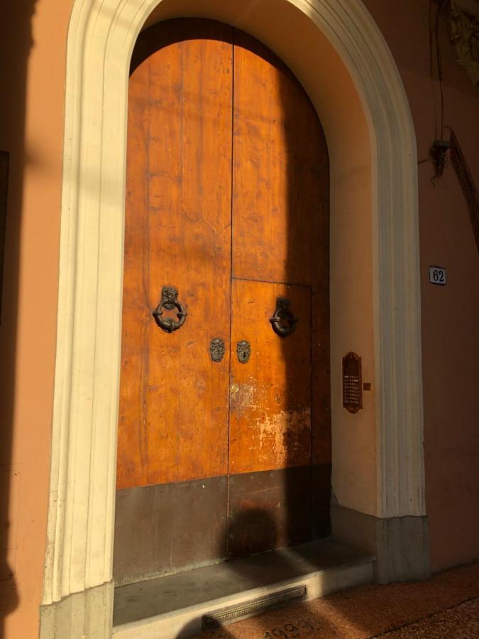Visione Strada Maggiore 62 Bologna Exterior photo